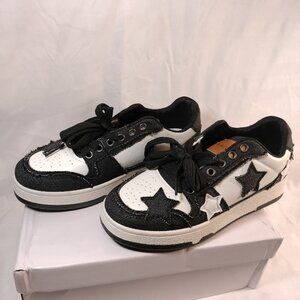 Star-themed Chunky Sneakers NWT NIB